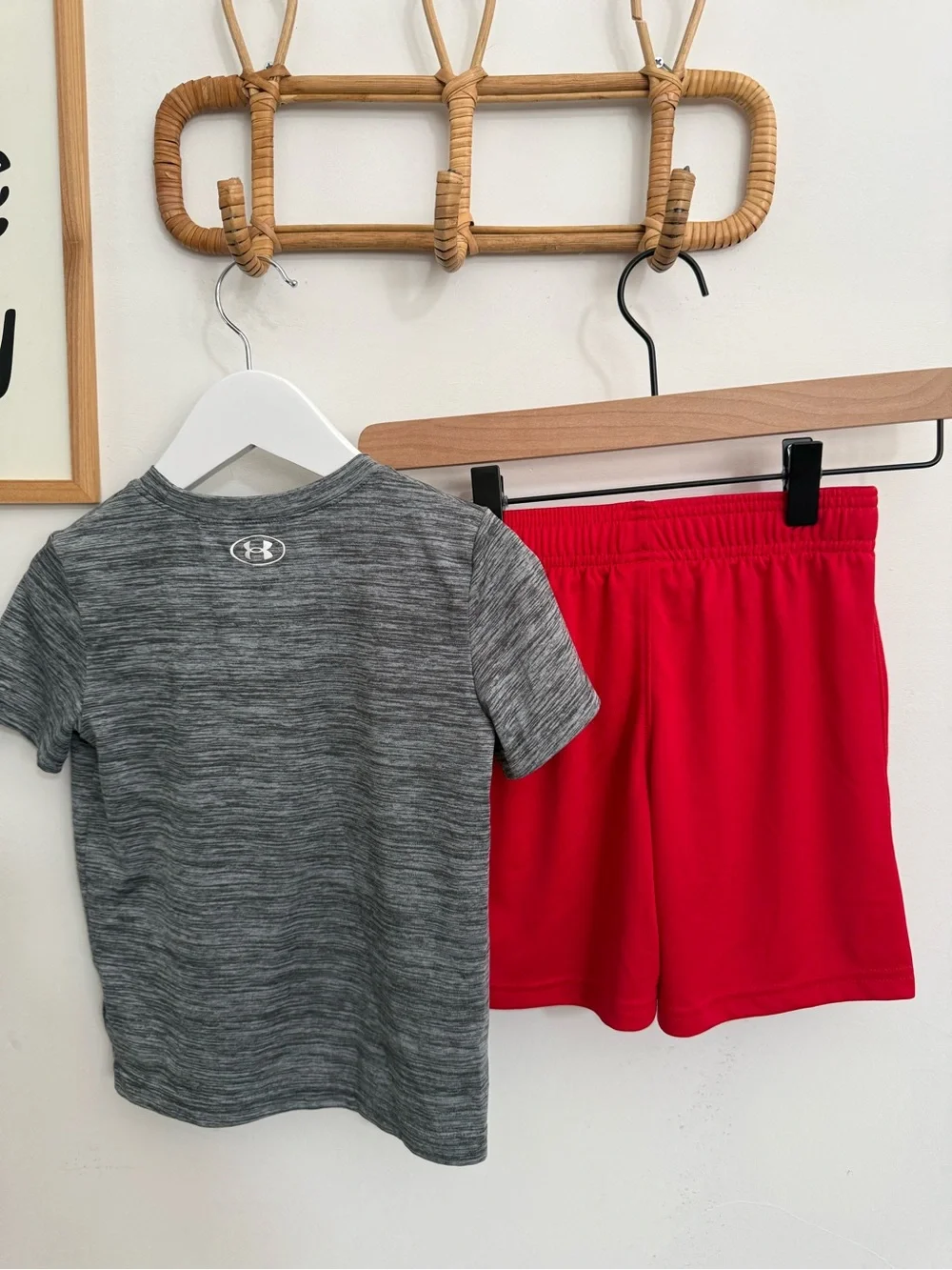 Under Armour - 4T lightweight dri fit set